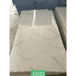 Tấm nhựa giả đá trắng vân mây tự nhiên - đơn giản hài hoà